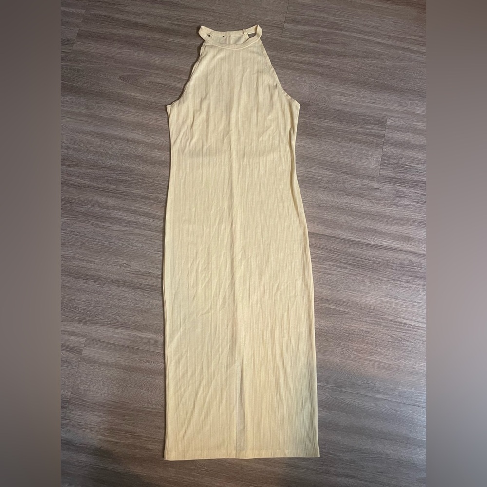 Elegant Yellow Sleeveless Dress